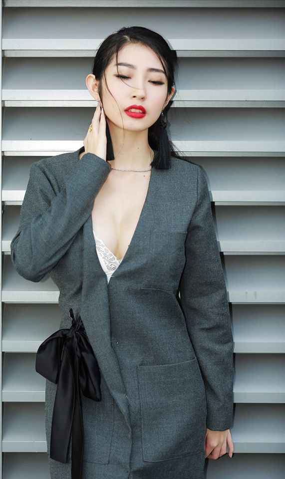 Khổng Tứ Quỳnh sexy bất ngờ sau thời gian dài mất tích - Ảnh 10. Khổng Tứ Quỳnh sexy bất ngờ sau thời gian dài mất tích - Ảnh 10.