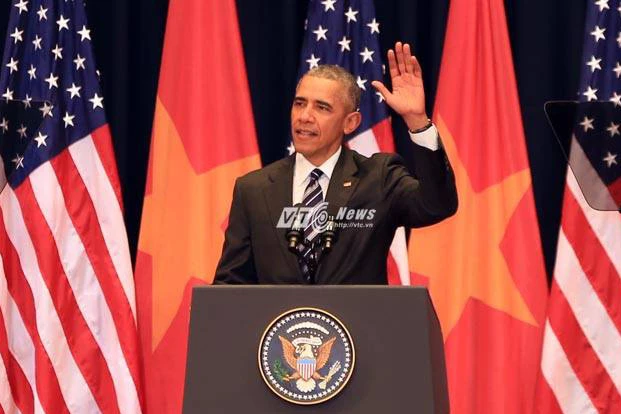 Ngày bận rộn thứ 2 của ông Obama ở Việt Nam