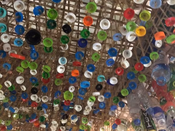 Kêu gọi mọi người chung tay giảm thiểu rác thải nhựa (Ảnh VK) Kêu gọi mọi người chung tay giảm thiểu rác thải nhựa (Ảnh VK)