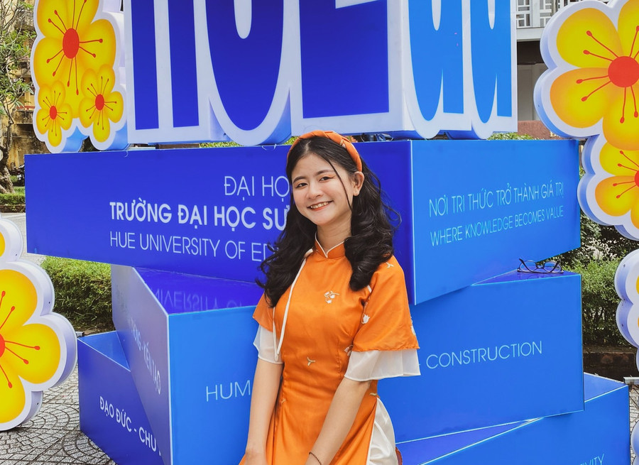 Thảo Nguyên có niềm đam mê, nhiệt huyết với các hoạt động Đoàn - Hội ngay từ thời học THPT. Thảo Nguyên có niềm đam mê, nhiệt huyết với các hoạt động Đoàn - Hội ngay từ thời học THPT.