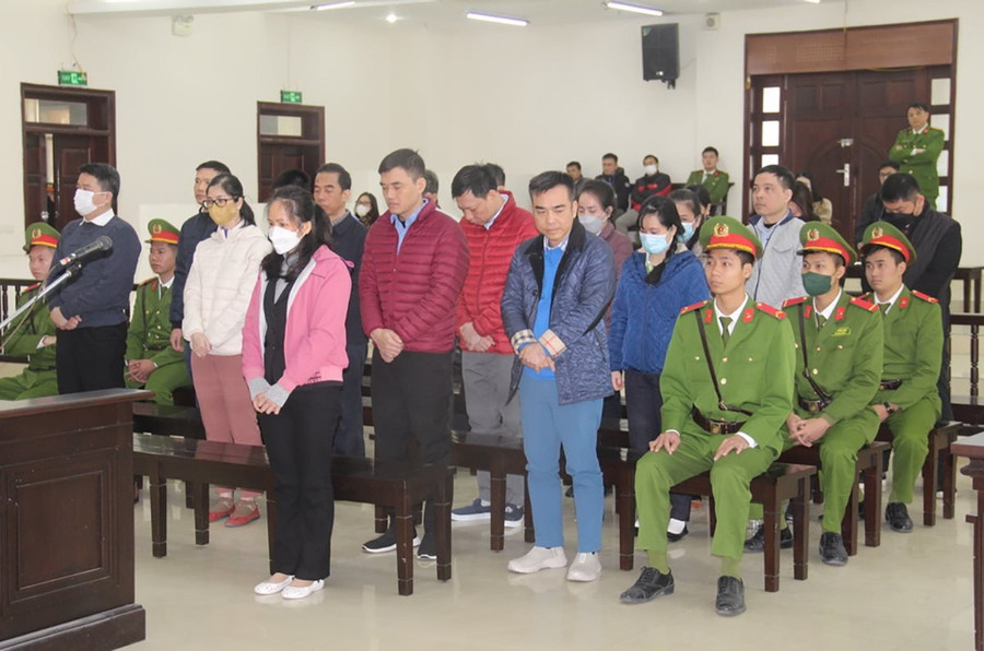 Các bị cáo tại phiên tòa.