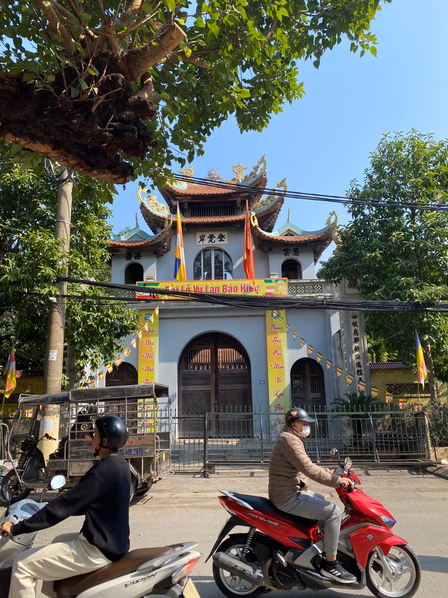 Chùa Sùng Quang (Cổ Nhuế 2, Bắc Từ Liêm, Hà Nội). Ảnh: TG.