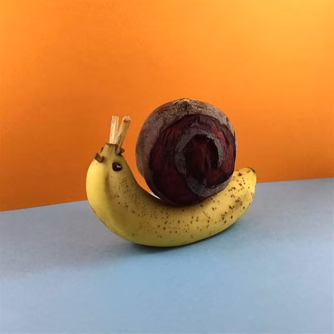 Hay chú ốc sên ngộ nghĩnh được tạo nên từ quả chuối. (Boredpanda)