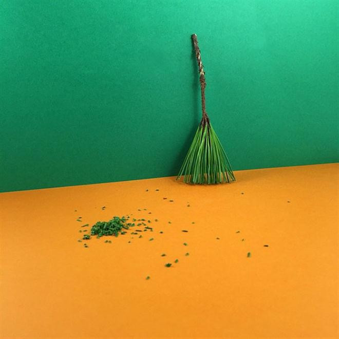 Theo Bored Panda, Mundane Matters là nghệ sĩ khá nổi tiếng người Australia. Cô gây chú ý khi là chủ nhân của các tác phẩm nghệ thuật độc đáo. Theo Elitedaily, Mundane Matters, một nghệ sĩ đến từ Sydney (Úc), đã tạo nên các tác phẩm nghệ thuật độc đáo từ những thực phẩm quen thuộc thường thấy hằng ngày. (Boredpanda)