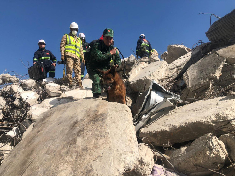 Những người lính Biên phòng tham gia cứu hộ cứu nạn tại tại Thổ Nhĩ Kỳ