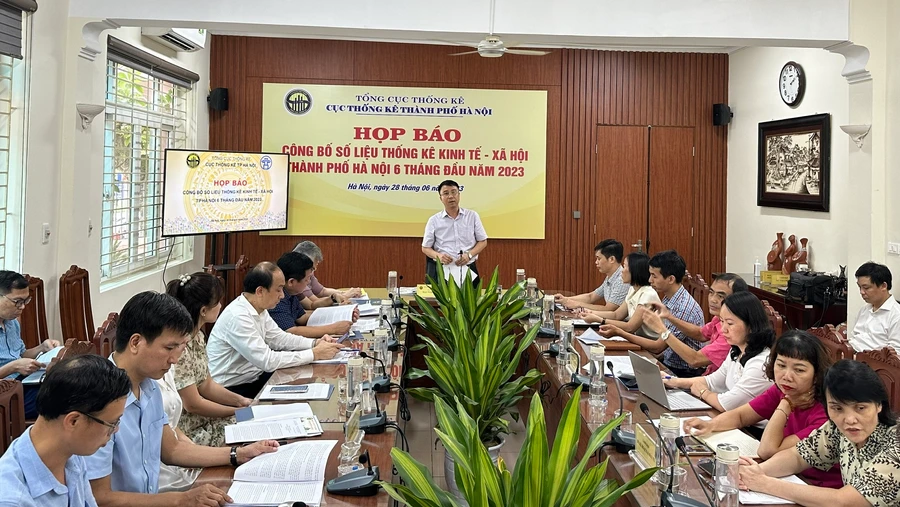 Buổi họp báo công bố số liệu thống kê kinh tế - xã hội TP Hà Nội 6 tháng đầu năm 2023. (Ảnh: Cục Thống kê TP Hà Nội)