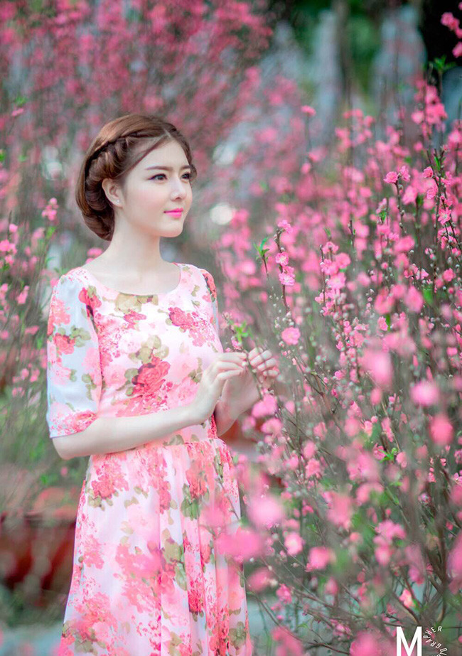 Lilly Luta đẹp tựa nàng thơ trên phố xuân Sài Gòn ảnh 1 Lilly Luta đẹp tựa nàng thơ trên phố xuân Sài Gòn ảnh 1