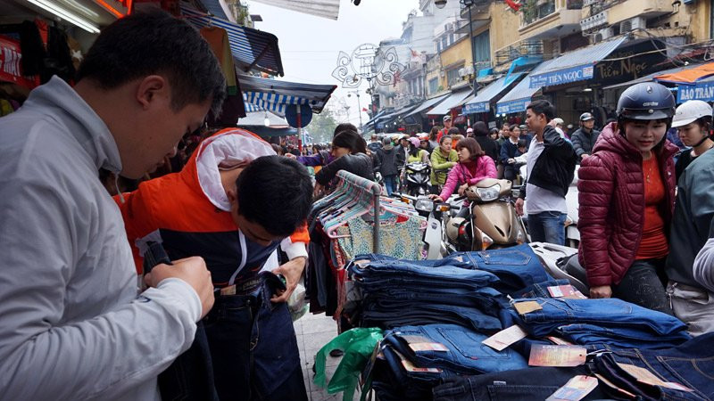 Hà Nội, mua bán, chen chân