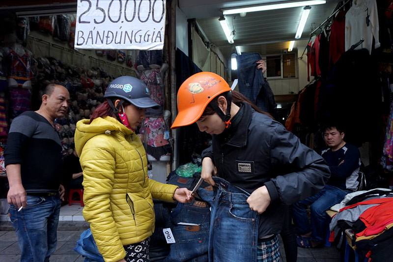 Hà Nội, mua bán, chen chân