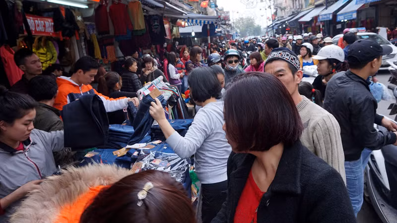 Hà Nội, mua bán, chen chân