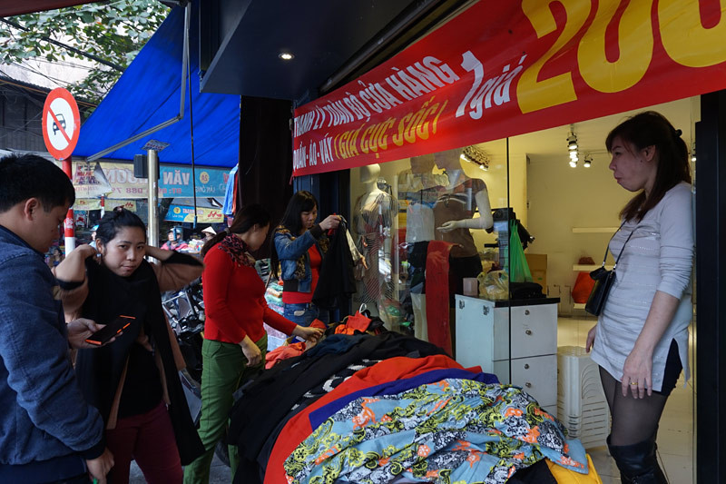 Hà Nội, mua bán, chen chân