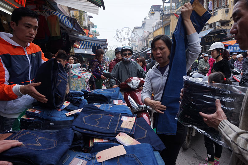 Hà Nội, mua bán, chen chân