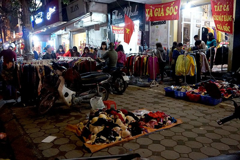 Hà Nội, mua bán, chen chân