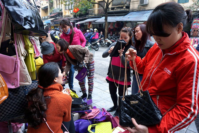 Hà Nội, mua bán, chen chân