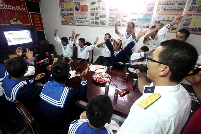 Khúc ca xuân của chiến sĩ Trường Sa. Ảnh: Kim Phượng Khúc ca xuân của chiến sĩ Trường Sa. Ảnh: Kim Phượng