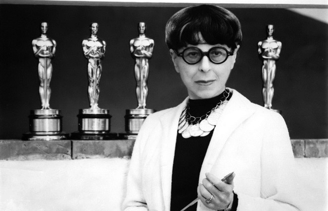 Edith Head: Nhà thiết kế phục trang Edith Head là người phụ nữ thành công nhất trong lịch sử giải thưởng Oscar với 35 đề cử, trong đó có 8 lần giành chiến thắng. Năm 2004, bộ phim hoạt hình The Incredibles của hãng Pixar trình làng nhân vật nhà tạo mẫu Edna Mode chính là dựa trên hình mẫu ngoài đời thực của bà. 10 kỷ lục khó quên của giải thưởng điện ảnh Oscar