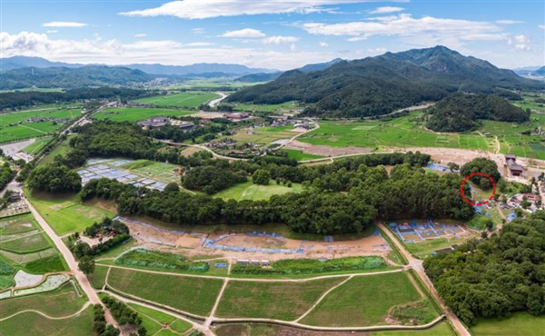 Khu di tích lịch sử Gyeongju và vị trí phát hiện 3 nạn nhân hiến tế (khoanh tròn).