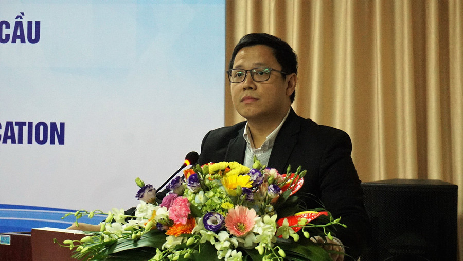 PGS Lê Anh Vinh phát biểu khai mạc tại Hội thảo PGS Lê Anh Vinh phát biểu khai mạc tại Hội thảo