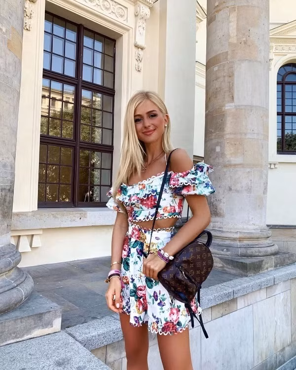 Street style tràn ngập blazer thời thượng của loạt fashionista thế giới