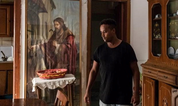 Đi tù 3 năm chỉ vì... yêu cầu kết bạn trên Facebook ảnh 2 Di tu 3 nam chi vi mot yeu cau ket ban tren Facebook hinh anh 3