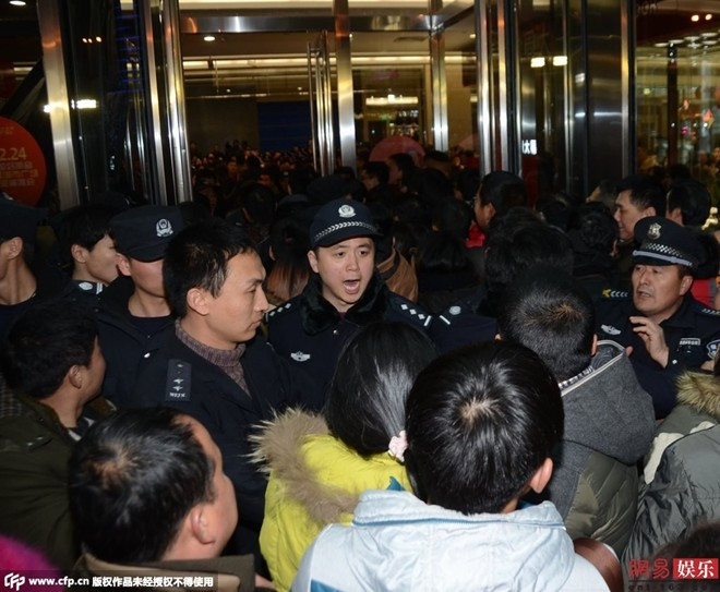 Phạm Băng Băng bị la ó vì coi thường khán giả