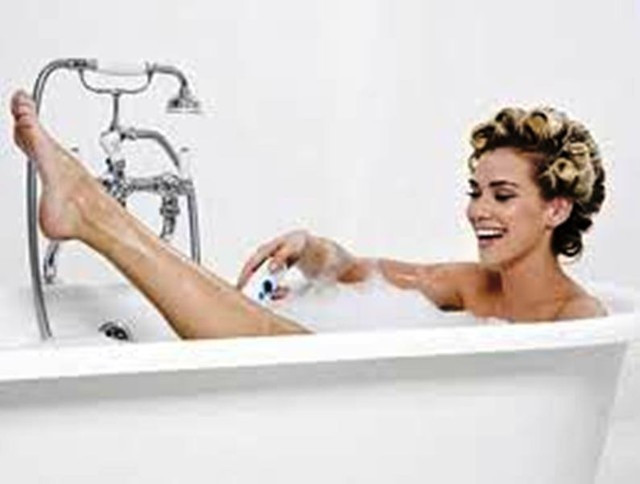 Trời lạnh buốt, tắm bao nhiêu lần/tuần là vừa? ảnh 2