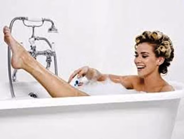 Trời lạnh buốt, tắm bao nhiêu lần/tuần là vừa? ảnh 2