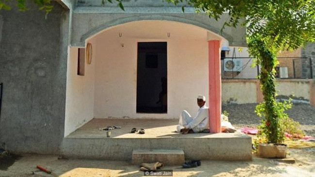 Cả làng làm nhà không có cửa, của nả vàng bạc không lo ai lấy trộm hình ảnh 12 ca lang lam nha khong co cua, cua na vang bac khong lo ai lay trom hinh anh 12