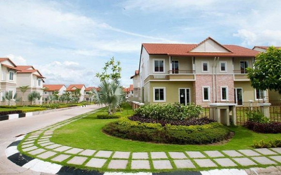 Theo quan niệm phong thủy, đường cạnh nhà càng to càng rộng thì vinh hoa phú quý càng nhiều.