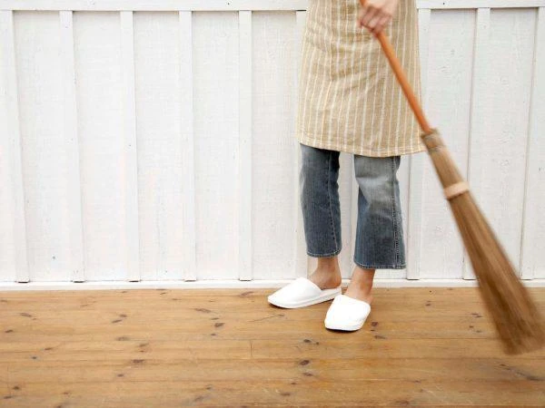 Nhiều người quan niệm nếu đổ rác ngày mùng 1 thì cũng hết tài lộc của gia đình.