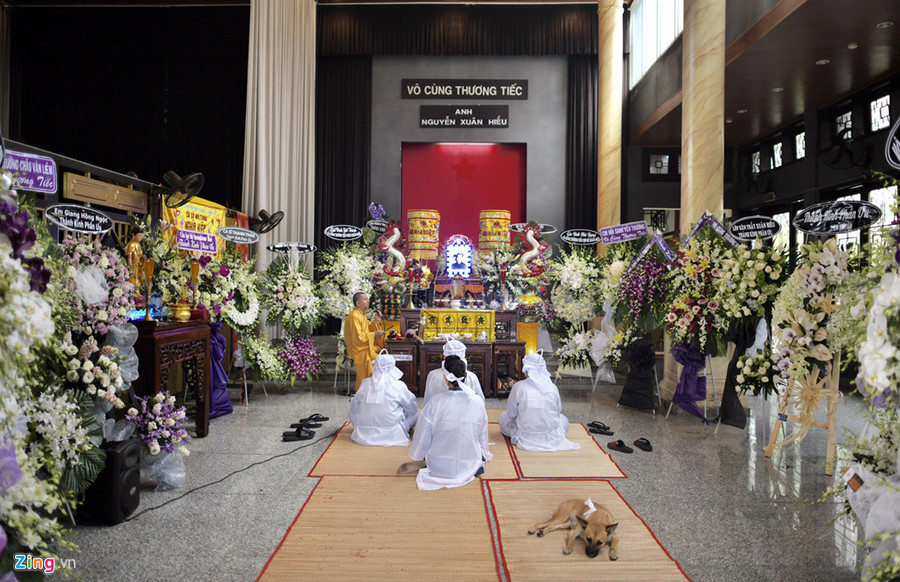 Vợ và ba con trai nén nỗi đau, kể về di nguyện của nghệ sĩ saxophone Xuân Hiếu ảnh 1 Vo va ba con trai nen noi dau, ke ve di nguyen cua nghe si Xuan Hieu hinh anh 2
