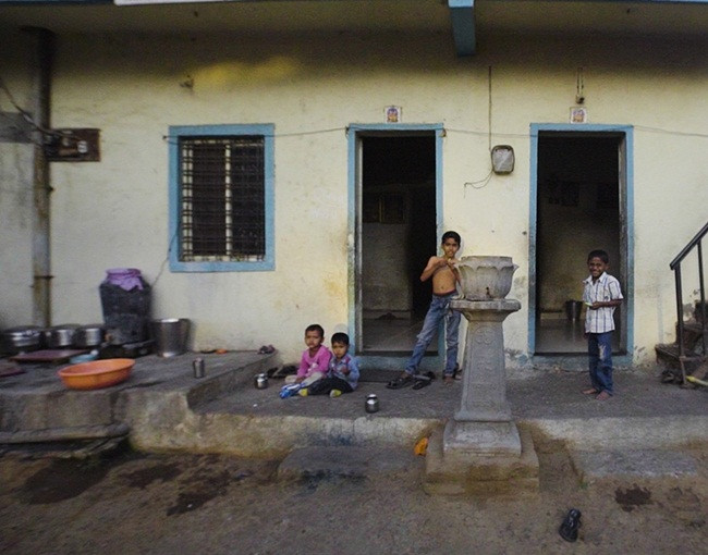 Cả làng làm nhà không có cửa, của nả vàng bạc không lo ai lấy trộm hình ảnh 7 ca lang lam nha khong co cua, cua na vang bac khong lo ai lay trom hinh anh 7