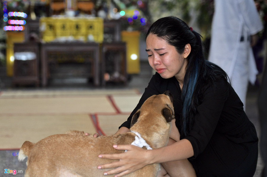 Vợ và ba con trai nén nỗi đau, kể về di nguyện của nghệ sĩ saxophone Xuân Hiếu ảnh 2 Vo va ba con trai nen noi dau, ke ve di nguyen cua nghe si Xuan Hieu hinh anh 3