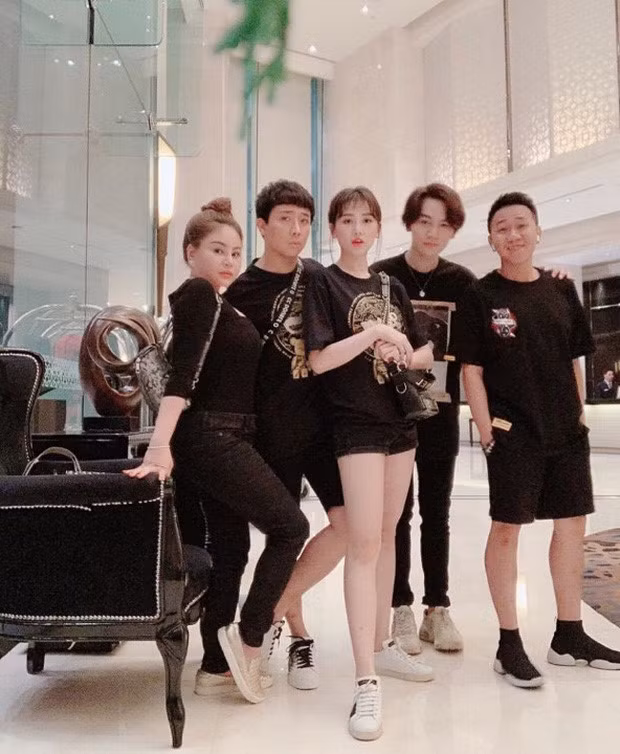 Nhom ban than nhieu ca si, dien vien noi tieng cua Tran Thanh hinh anh 3 