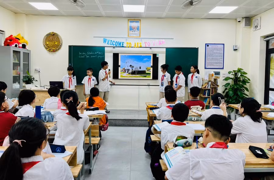 Giờ học tiếng Anh của lớp 6A1.2, trường THCS Nguyễn Trường Tộ, quận Đống Đa, TP Hà Nội