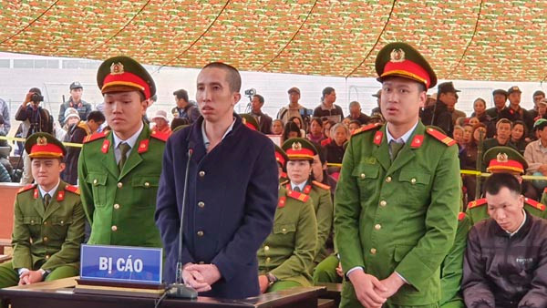 Bùi Văn Công “lật kèo” Bùi Văn Công “lật kèo”
