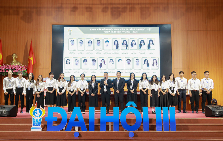 Ra mắt Ban chấp hành Hội Sinh viên Trường ĐH Luật, ĐH Huế nhiệm kỳ 2023 - 2025. (Ảnh: Hoàng Hải). Ra mắt Ban chấp hành Hội Sinh viên Trường ĐH Luật, ĐH Huế nhiệm kỳ 2023 - 2025. (Ảnh: Hoàng Hải).