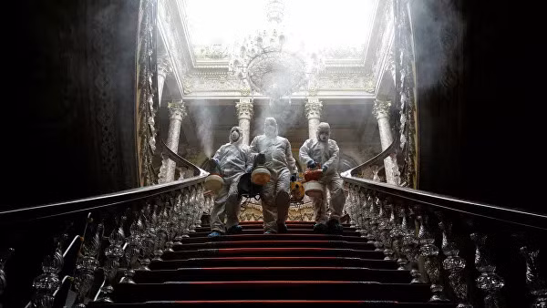 Tổng thống Pháp: Dịch Covid-19 chỉ mới bắt đầu