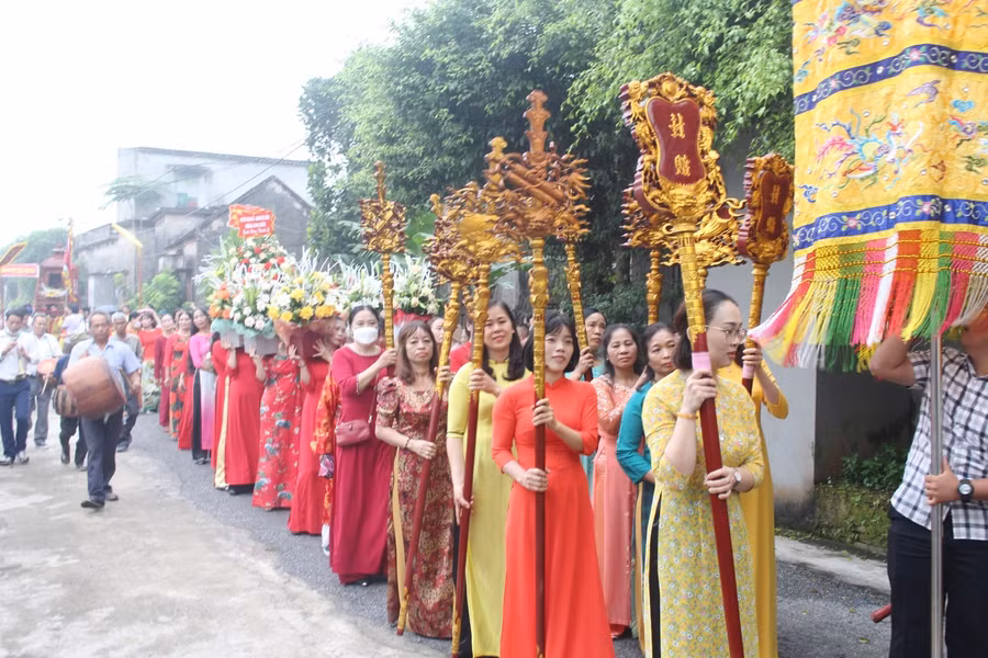 Lễ rước làng Cựu Hào.