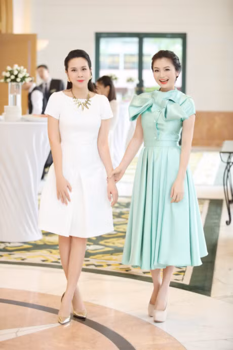 Luu Huong Giang tai xuat quyen ru sau 2 thang sinh con - Anh 8