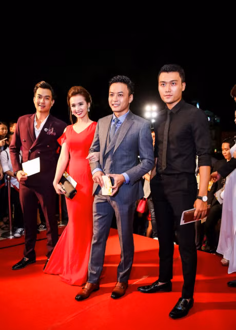 Tran Thanh khuay dong le trao giai VTV Awards 2016 - Anh 4