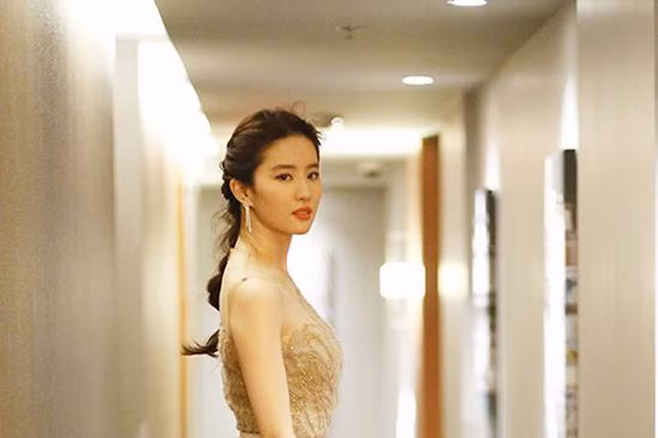 Ngây ngất với vẻ đẹp "thần tiên tỷ tỷ" của Lưu Diệc Phi