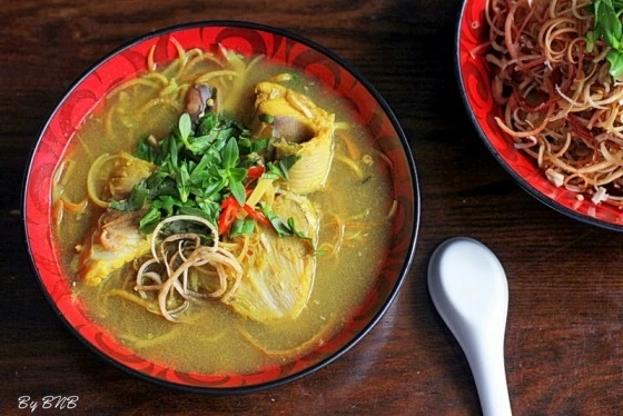 Canh chua cá đuối bắp chuối đậm vị miền Trung