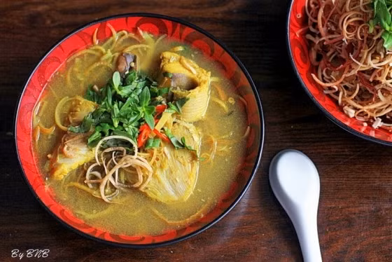 Canh chua cá đuối bắp chuối đậm vị miền Trung - Ảnh 1