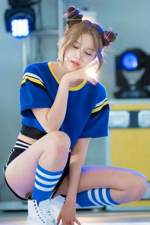 than-tuong-han-an-gian-tuoi-voi-kieu-toc-natra-xi-tin-8