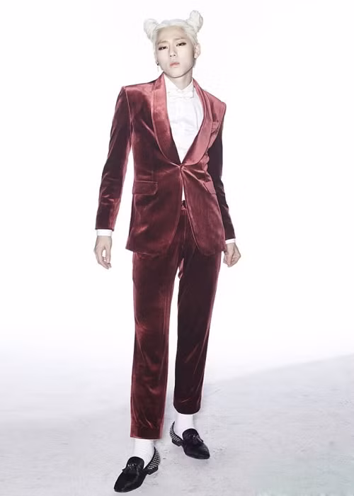 than-tuong-han-an-gian-tuoi-voi-kieu-toc-natra-xi-tin-11