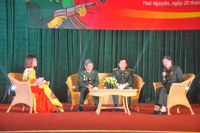 Những cựu chiến binh giao lưu với sinh viên, giảng viên về câu chuyện người lính