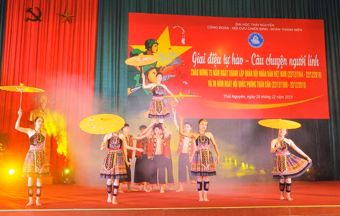 Tiết mục giao lưu của trường ĐH Khoa học - Đại học Thái Nguyên Tiết mục giao lưu của trường ĐH Khoa học - Đại học Thái Nguyên