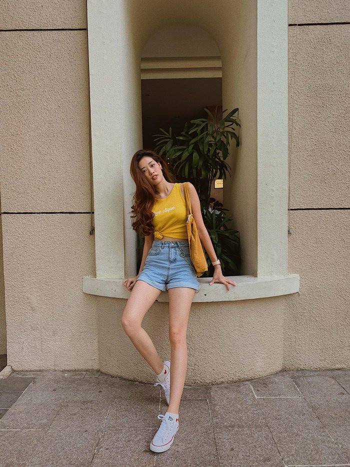 “Thánh đi giày cao gót” Khánh Vân sải bước với giày siêu cao 35cm ảnh 8 thanh di giay cao got moi goi ten khanh van, ung dung sai buoc voi giay sieu cao 35cm - 11