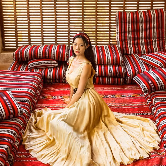 Clara - bieu tuong goi cam thanh nang dau ty phu hinh anh 9 11_1.jpg